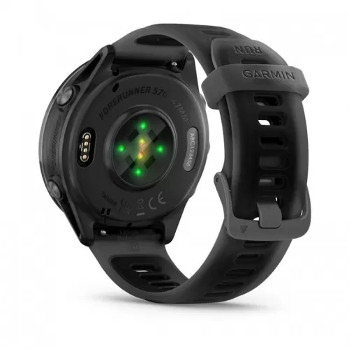 Garmin Forerunner 570 Black 47 mm mostrando datos de carrera