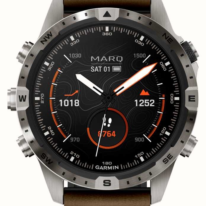 Garmin MARQ Adventurer Gen 2 bisel con brújula y caja de titanio