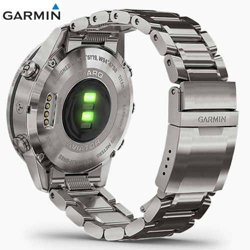 Garmin MARQ Aviator Gen 2 con bisel de aviación y pantalla AMOLED