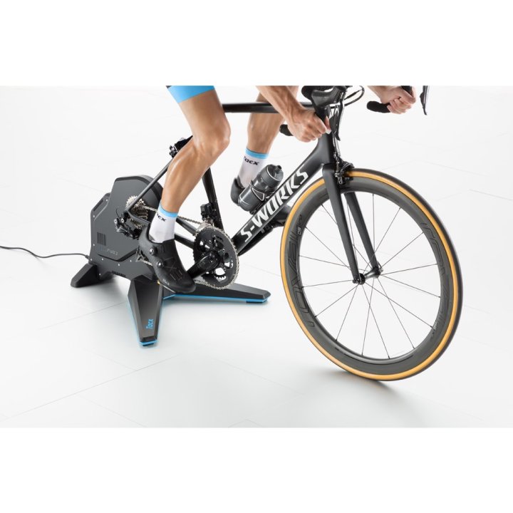 Rodillo Tacx Flux 2 Smart entrenamiento indoor ciclismo